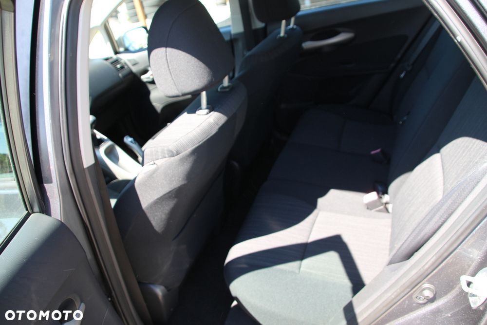 Toyota Auris 1.6 VVT-i Team - 15