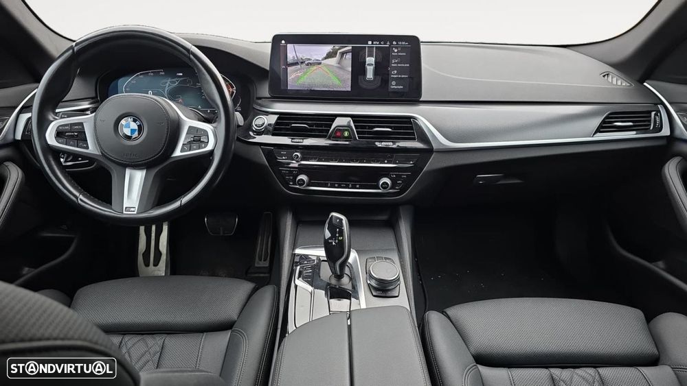 BMW 520 d Pack Desportivo M Auto - 10