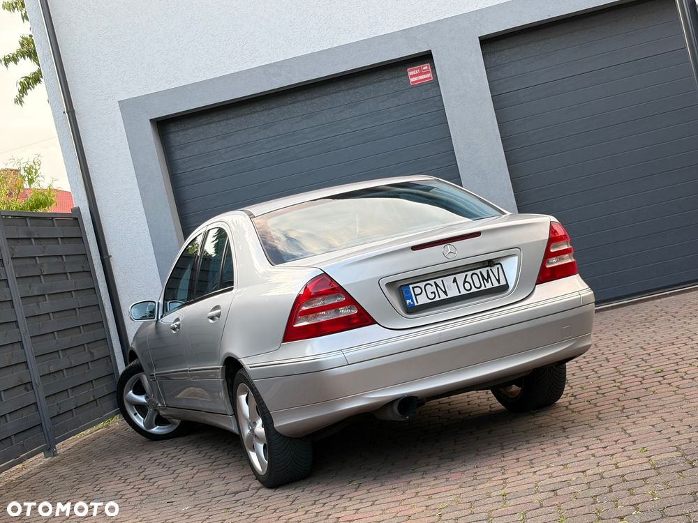 Mercedes-Benz Klasa C 180 Kompressor Avantgarde - 20
