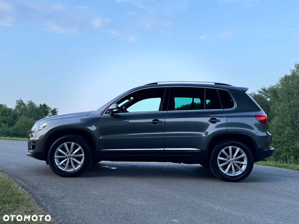 Volkswagen Tiguan 2.0 TDI DPF 4Motion BlueMotion Technology DSG Lounge Sport & Style - 9