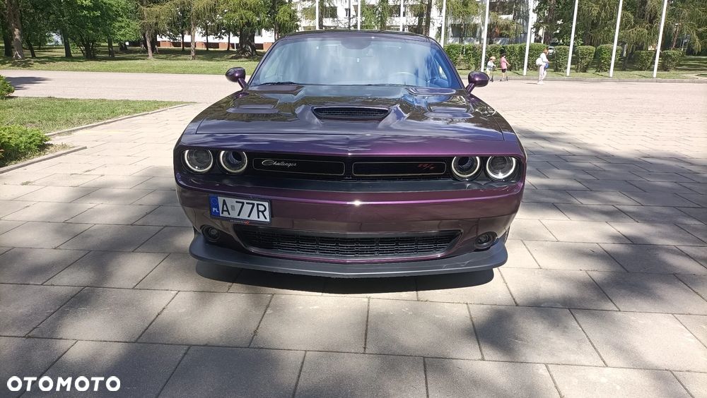 Dodge Challenger - 8