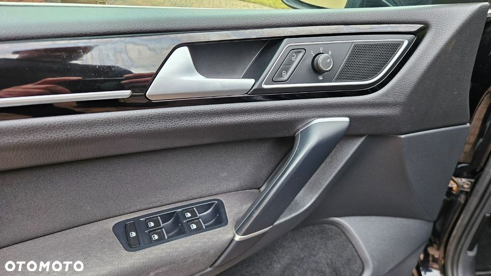 Volkswagen Golf Sportsvan 1.4 TSI (BlueMotion Technology) Highline - 22