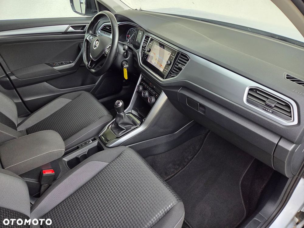 Volkswagen T-Roc - 10