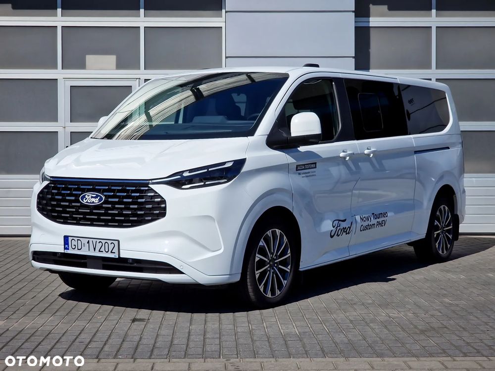 Ford Tourneo Custom 2.5 PHEV CVT 340 L2 Titanium X