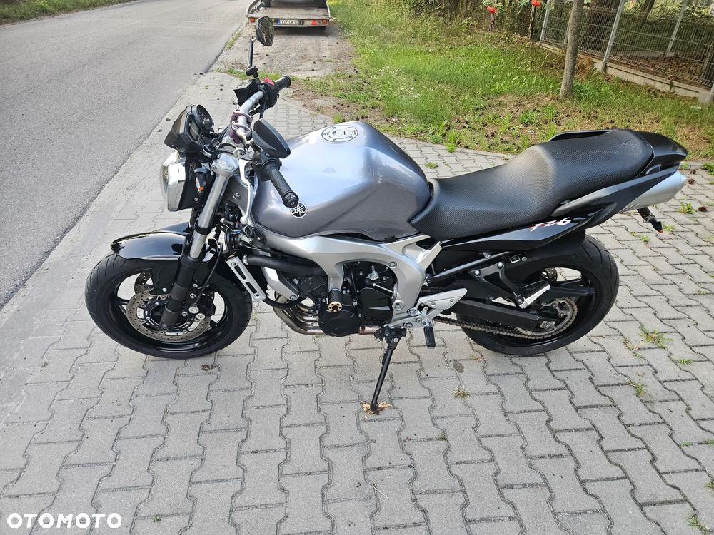 Yamaha FZ6 - 15