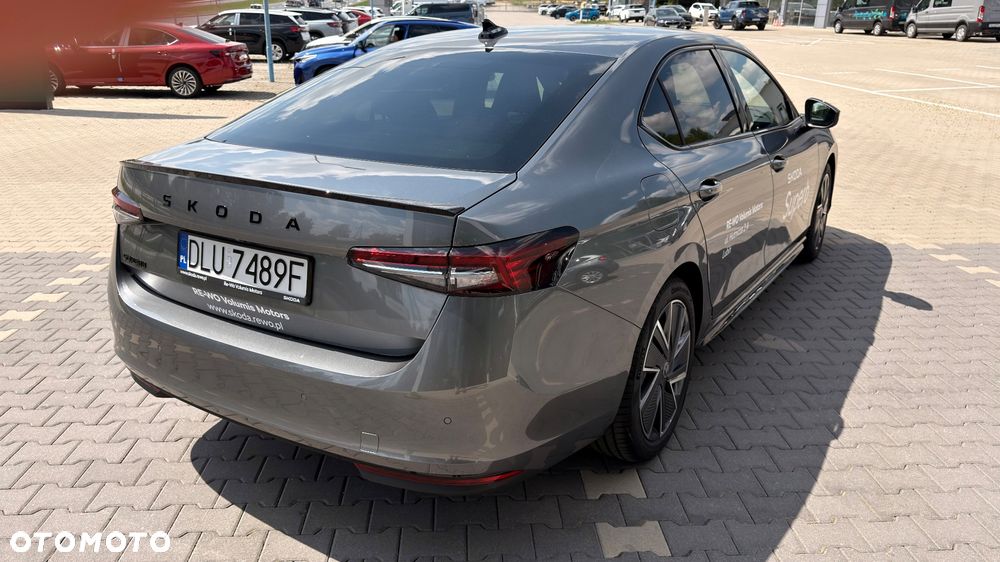 Skoda Superb 2.0 TSI Sportline DSG - 8