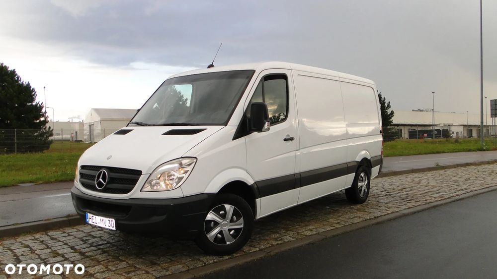 Mercedes-Benz Sprinter - 4