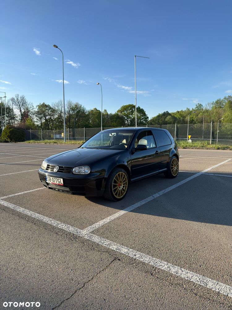Volkswagen Golf - 2