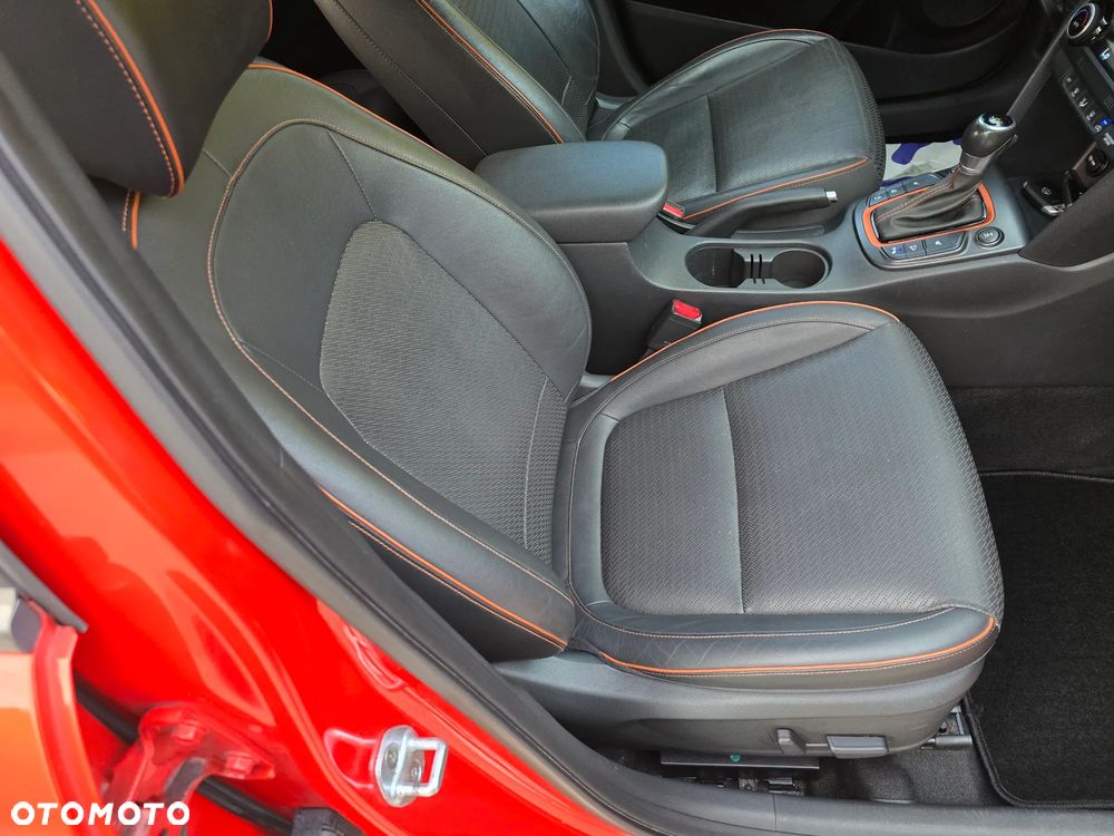 Hyundai Kona 1.6 T-GDI DCT 4WD Premium - 27