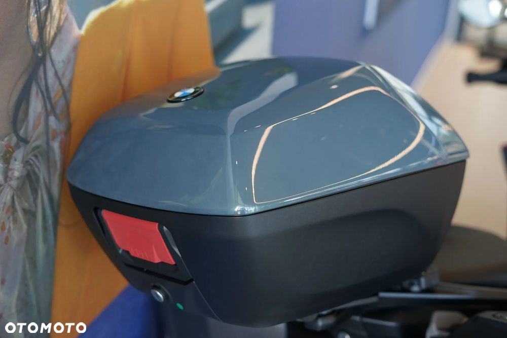 BMW XR - 17
