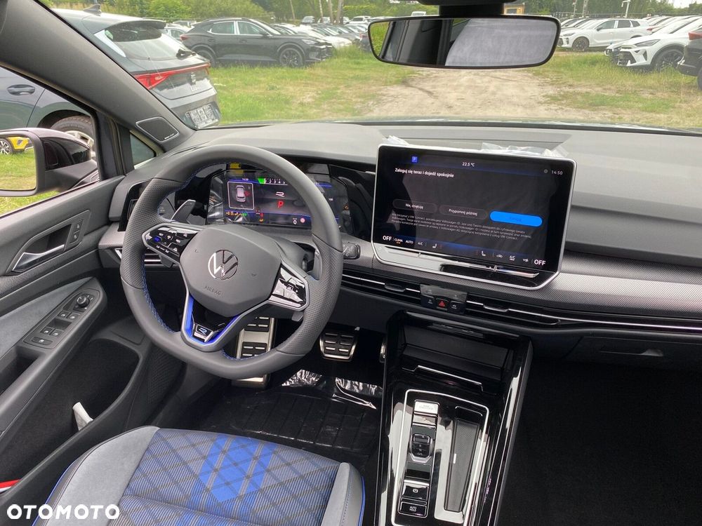 Volkswagen Golf - 11