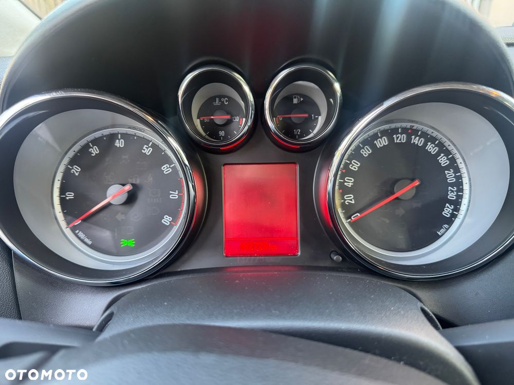 Opel Astra 1.6 T Cosmo - 9