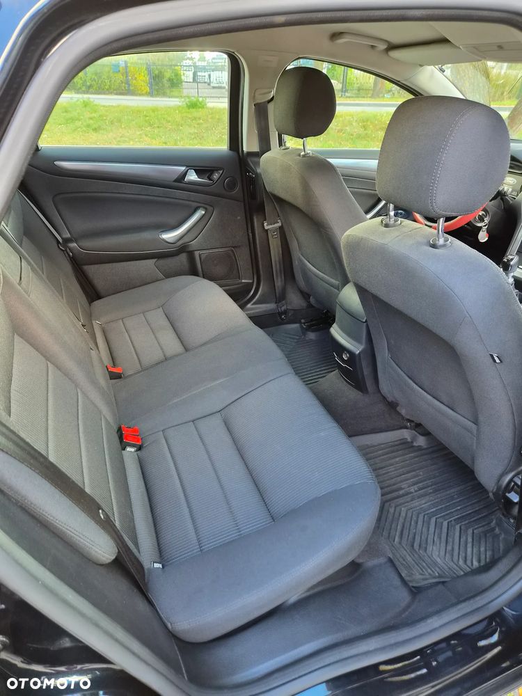 Ford Mondeo 2.0 TDCi Ghia - 17