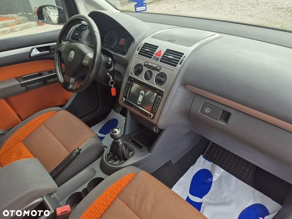 Volkswagen Touran 1.4 TSI Cross - 18