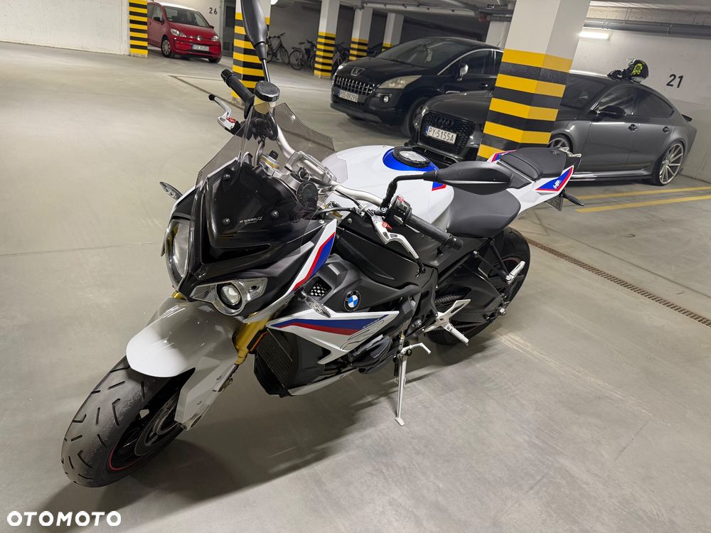 BMW S - 5