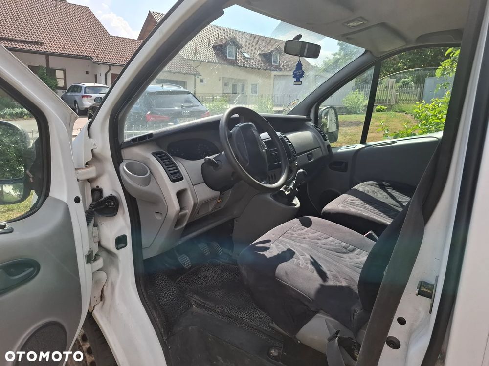 Renault Trafic - 2