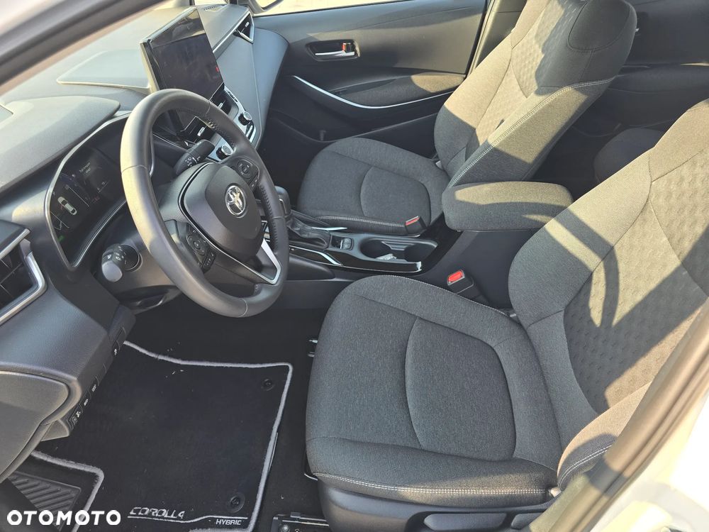 Toyota Corolla 1.8 Hybrid Comfort - 24
