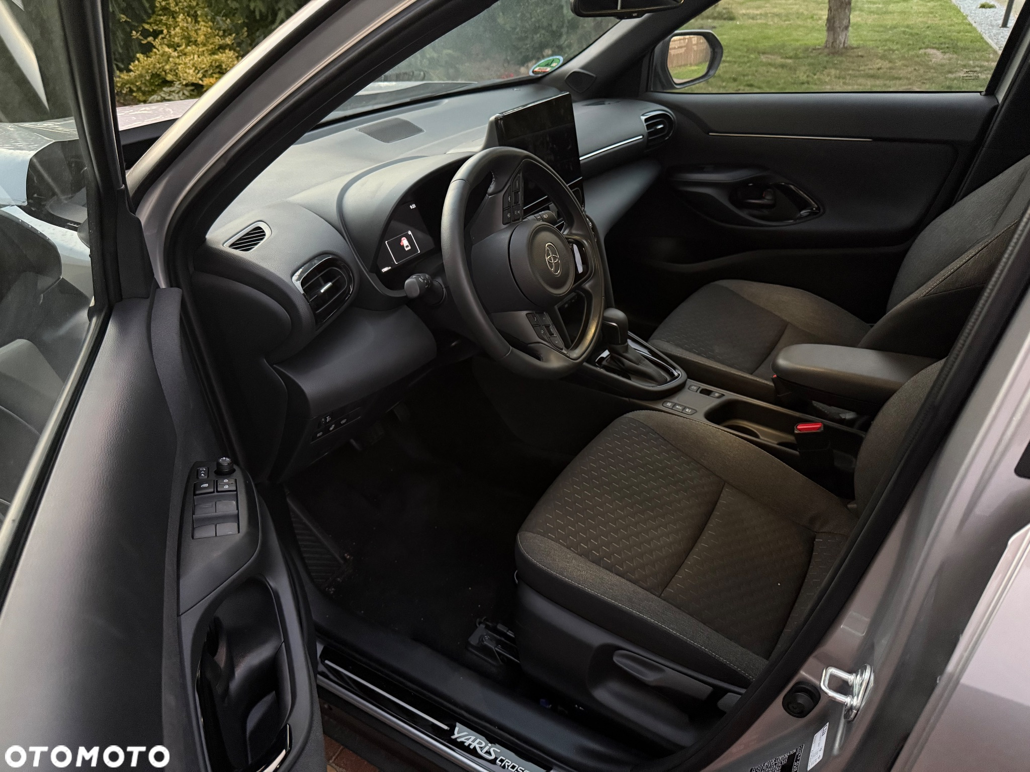 Toyota Yaris Cross Hybrid 1.5 VVT-i Team Deutschland - 10