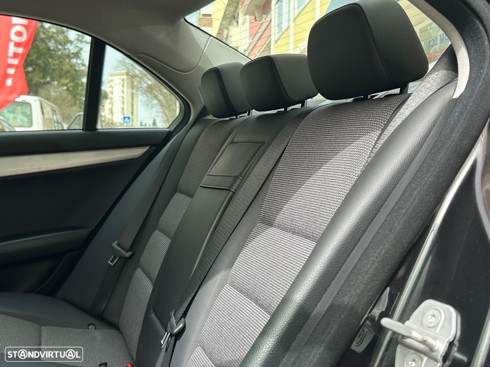 Mercedes-Benz C 220 CDI Avantgarde BlueEfficiency - 15