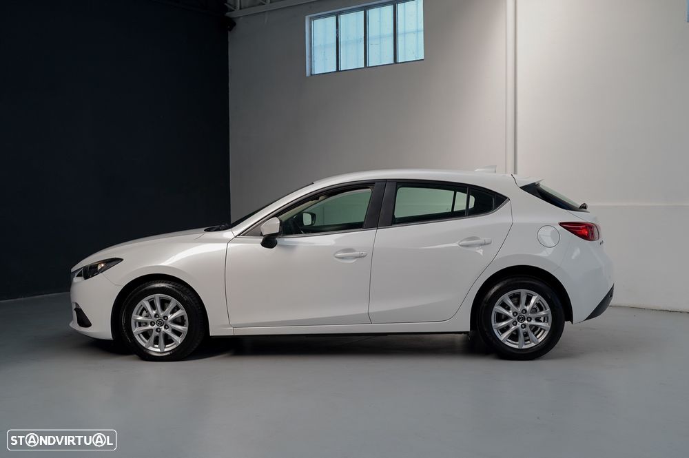 Mazda 3 Hatchback 1.5 Sky-D Excellence Navi - 21