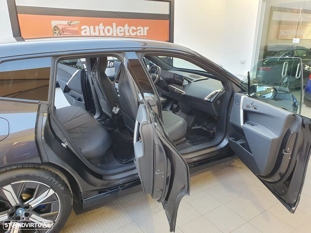 BMW iX xDrive 40 Pack Desportivo - 26