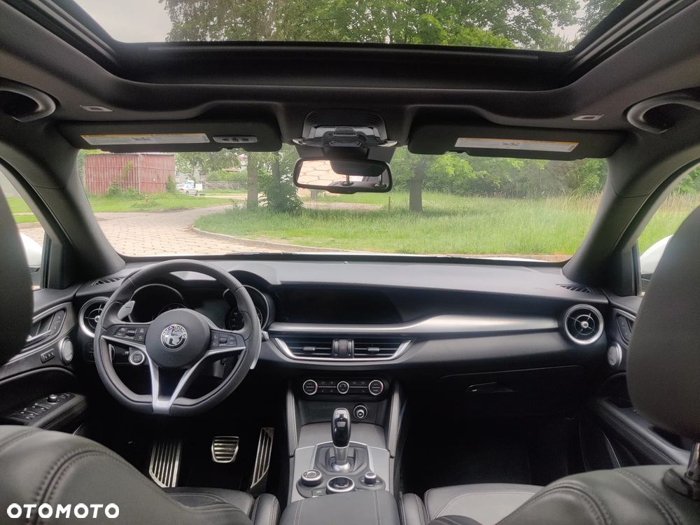 Alfa Romeo Stelvio 2.0 Turbo 16V AT8-Q4 Veloce Ti - 6