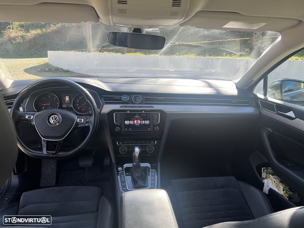 VW Passat Variant 2.0 TDi Highline DSG - 9