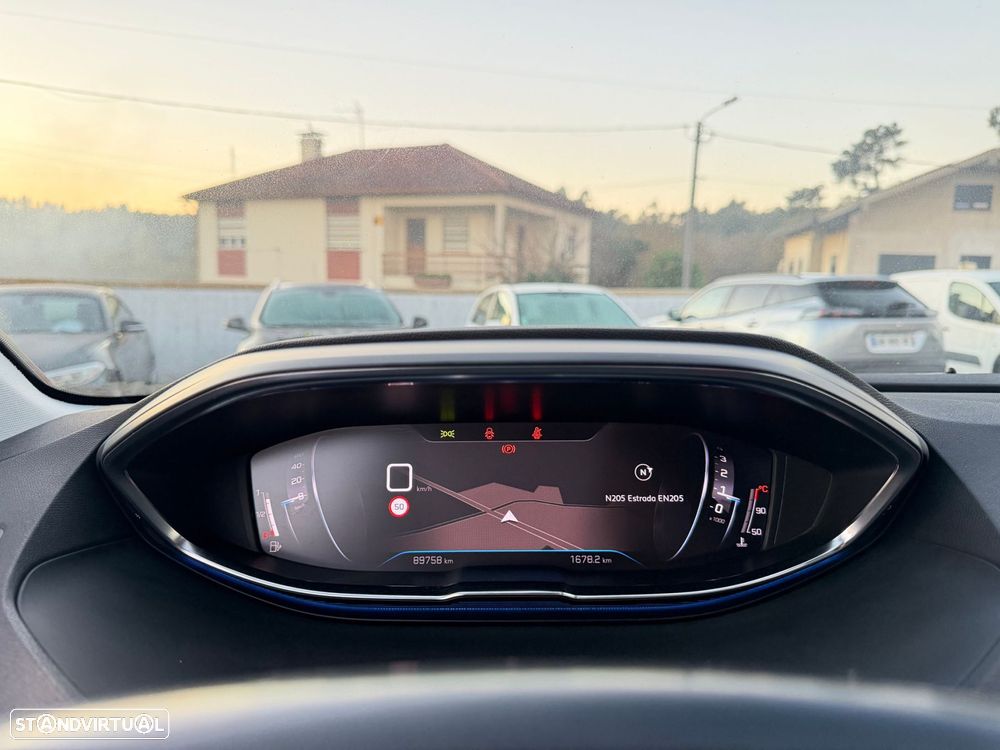 Peugeot 3008 1.5 BlueHDi Allure - 17