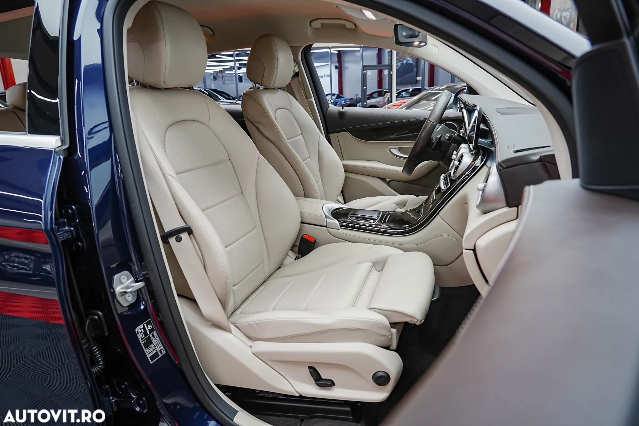 Mercedes-Benz GLC 200 4Matic 9G-TRONIC AMG Line - 4
