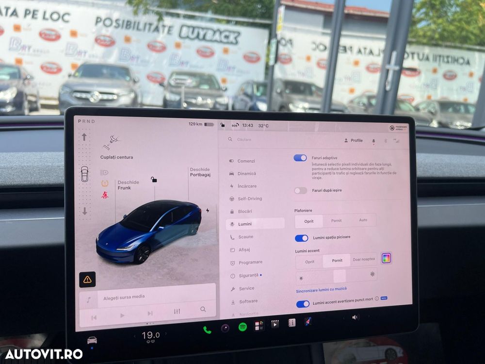 Tesla Model 3 - 24