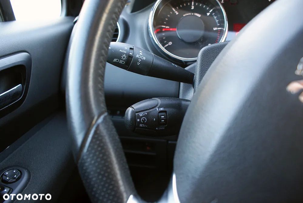 Peugeot 3008 BlueHDi 120 EAT6 Stop & Start Active - 15