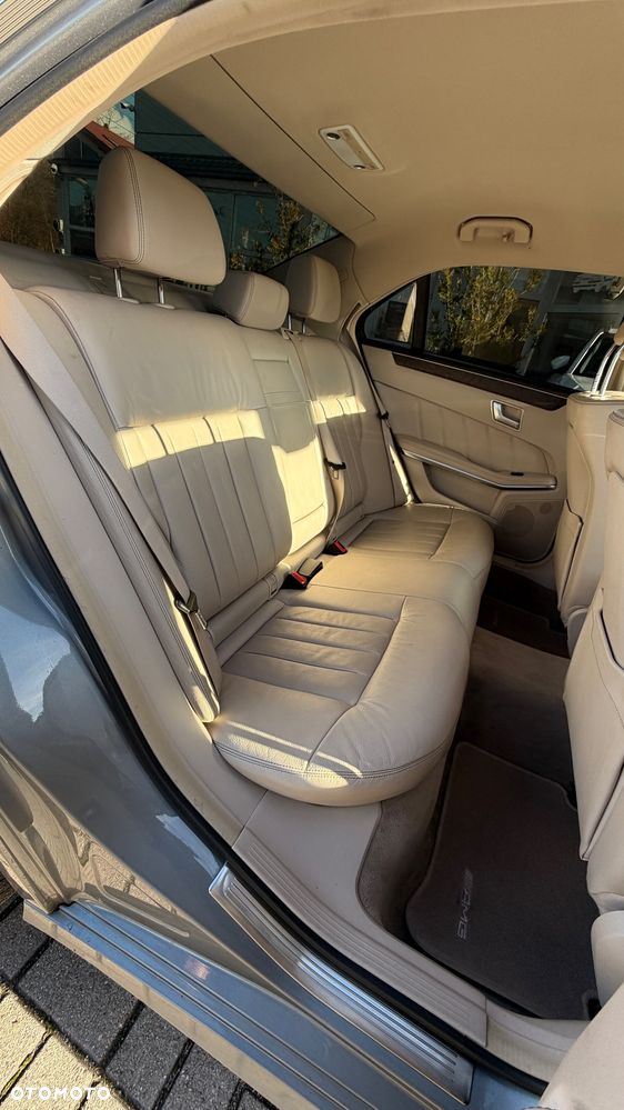 Mercedes-Benz Klasa E 220 CDI DPF BlueEFFICIENCY 7G-TRONIC Avantgarde - 15