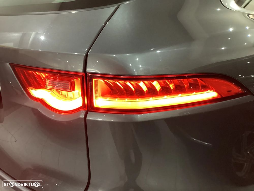 Jaguar F-Pace 2.0 i4D Portfolio Aut. - 9