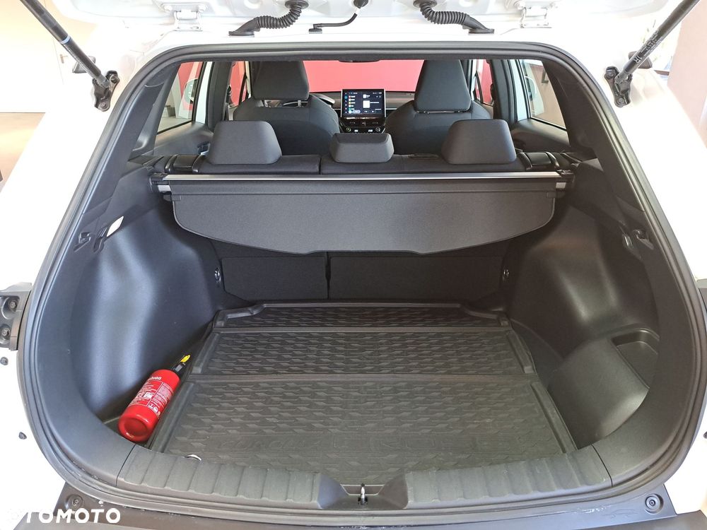Toyota Corolla Cross - 14