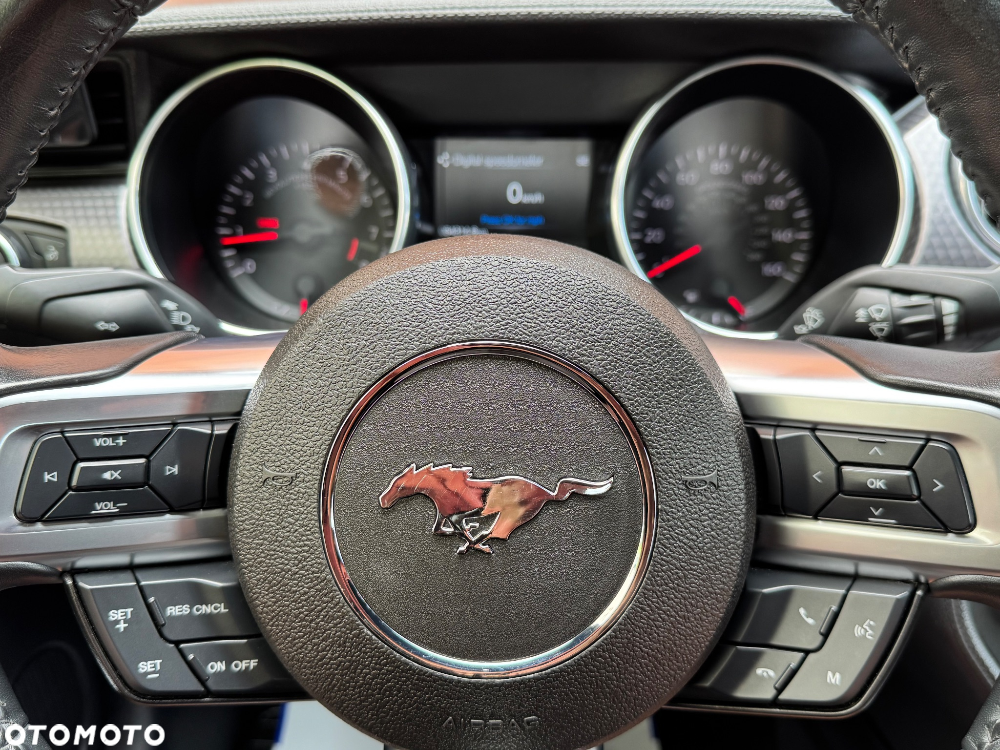 Ford Mustang 5.0 V8 GT - 36