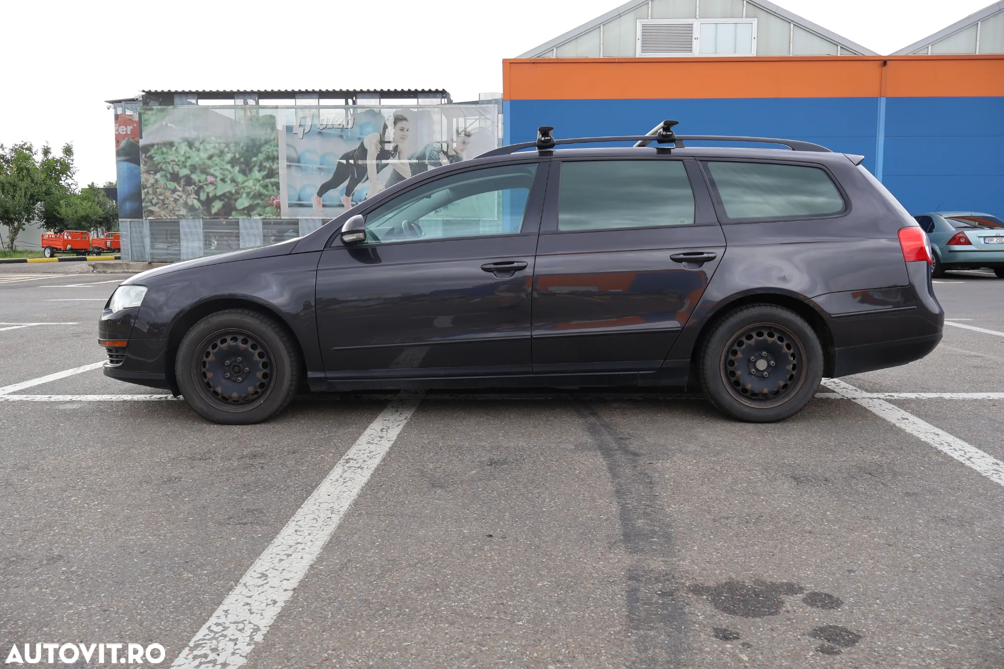 Volkswagen Passat Variant 1.6 TDI DPF BlueMotion Technology Trendline - 4