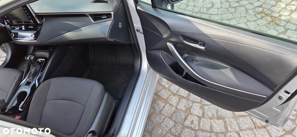 Toyota Corolla 1.8 Hybrid Comfort - 13