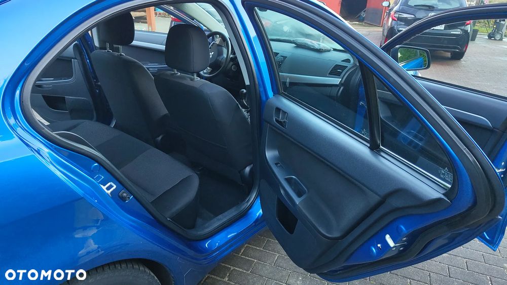 Mitsubishi Lancer - 14