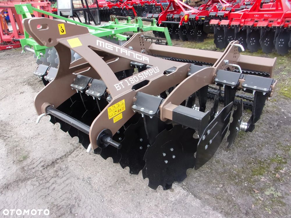 Akpil Brona Talerzowa Ciężka Hydraulicznie Składana BTCH 40 Euro-Masz, Brona talerzowa kompaktowa BT250, BT270, BT300 Metanga, Bomet, Euro-Masz; Brona talerzowa mini-simply BT160, BT180, BT200, BT220 Metanga, Euro-Masz, Brona talerzowa 2-walcowa typu "V", 4-walcowa typu "X" Bomet, Akpil - 35