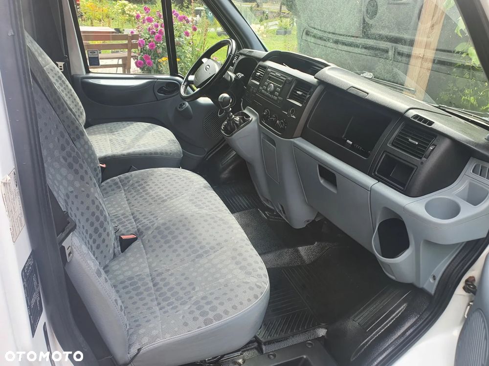 Ford TRANSIT - 11