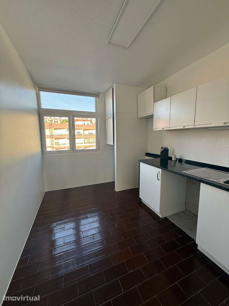 Apartamento, 100 m², Torres Vedras (São Pedro, Santiago, Santa Maria do Castelo e São Miguel) e Matacães - Grande imagem: 4/39