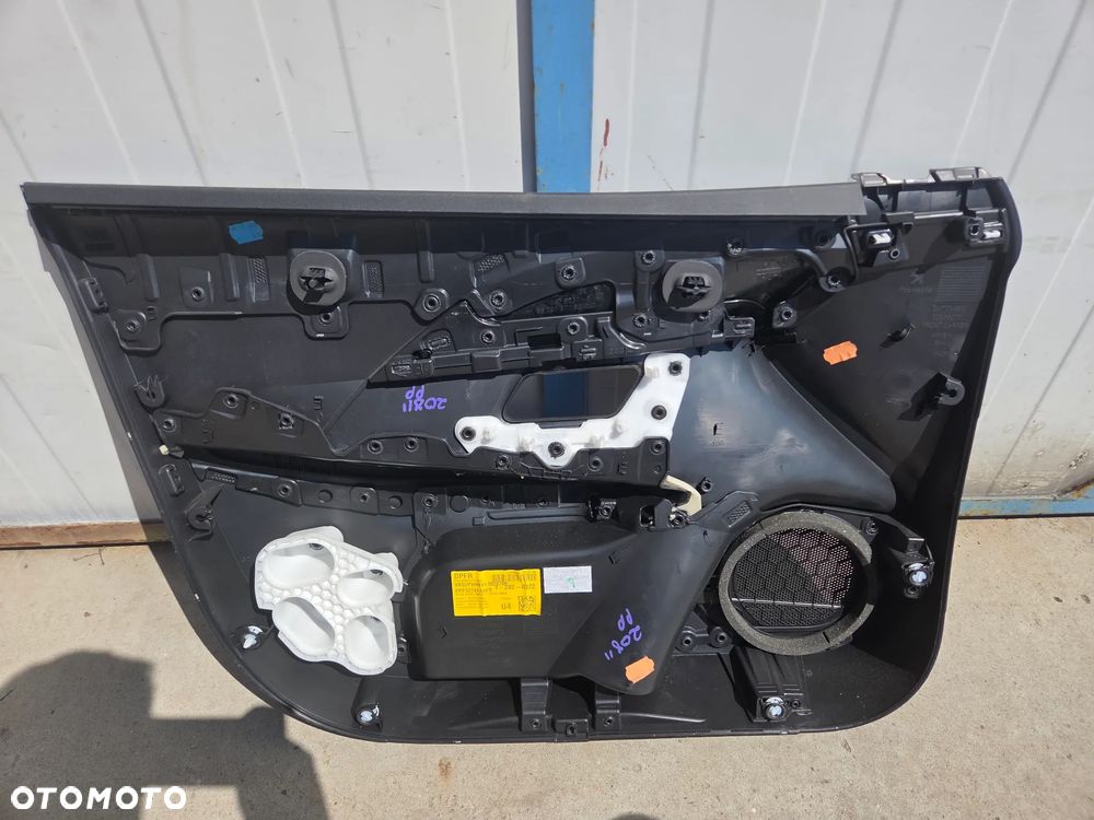 Boczek tapicerka drzwi prawy przód Peugeot 208 II - 6