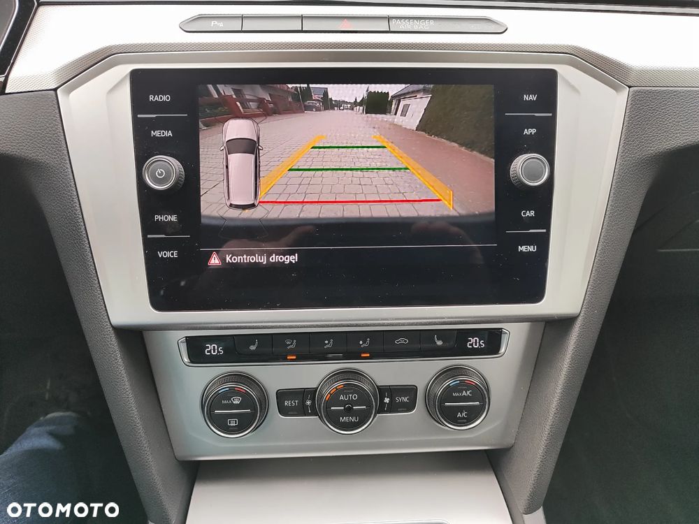 Volkswagen Passat 2.0 TDI SCR DSG 4Motion Elegance - 11