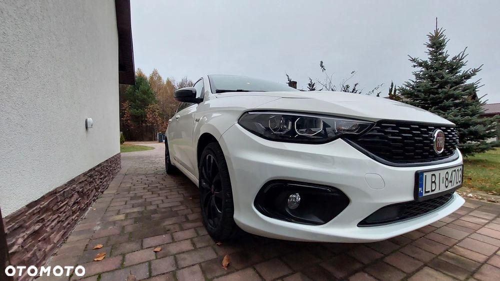 Fiat Tipo 1.4 T-Jet S-Design - 1
