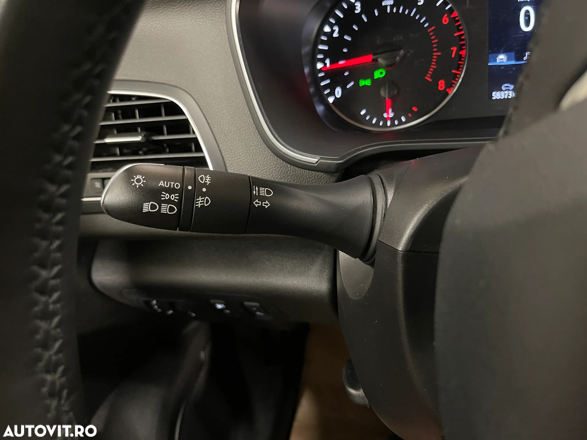 Renault Megane TCe 140 GPF Equilibre - 19