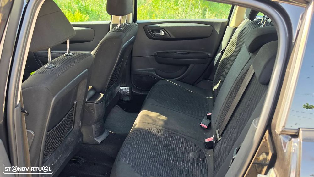 Citroën C4 1.6 HDi VTR Pack - 11