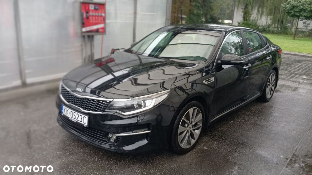 Kia Optima - 11