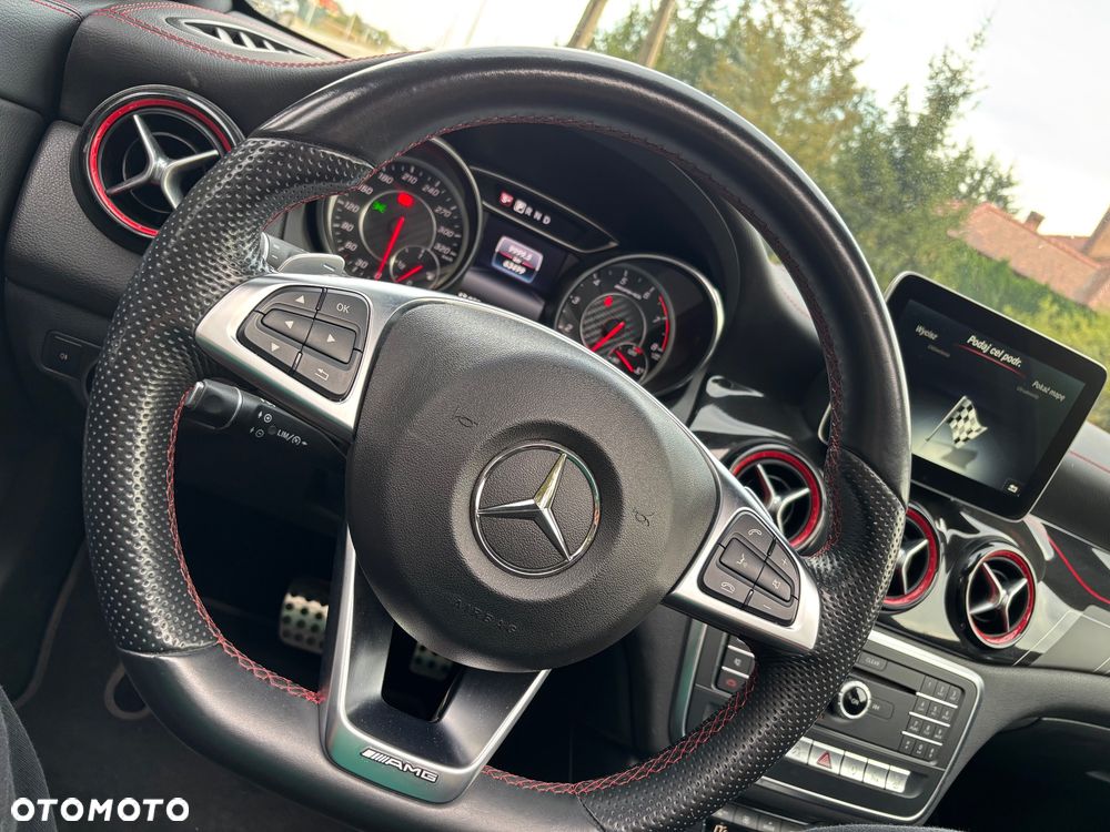 Mercedes-Benz CLA AMG 45 4-Matic - 35