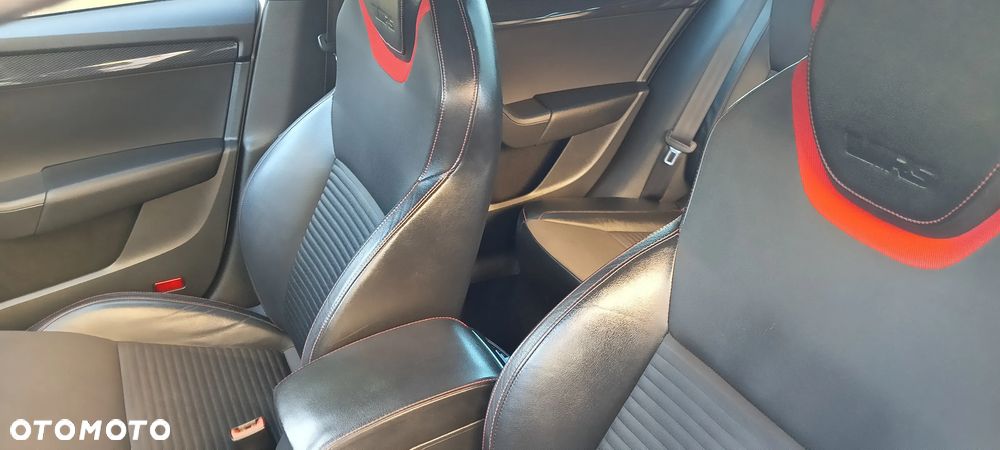 Skoda Octavia 2.0 TDI RS - 6