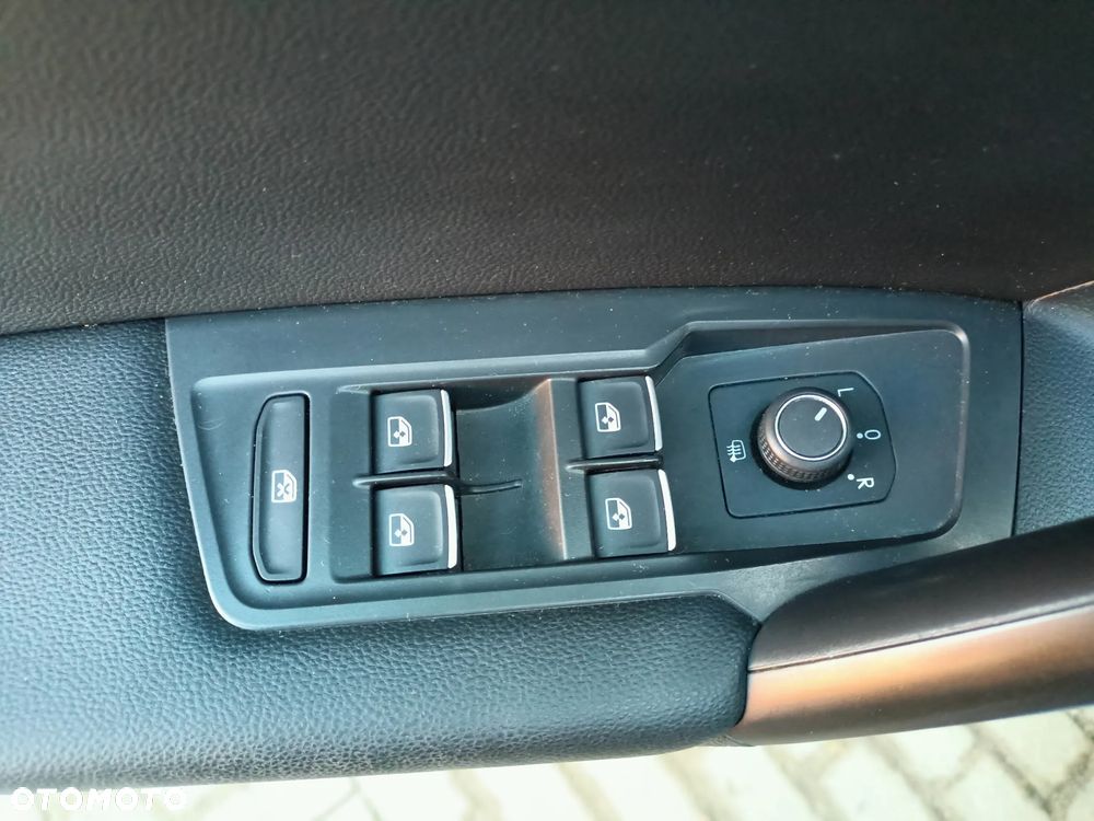 Volkswagen Tiguan - 11